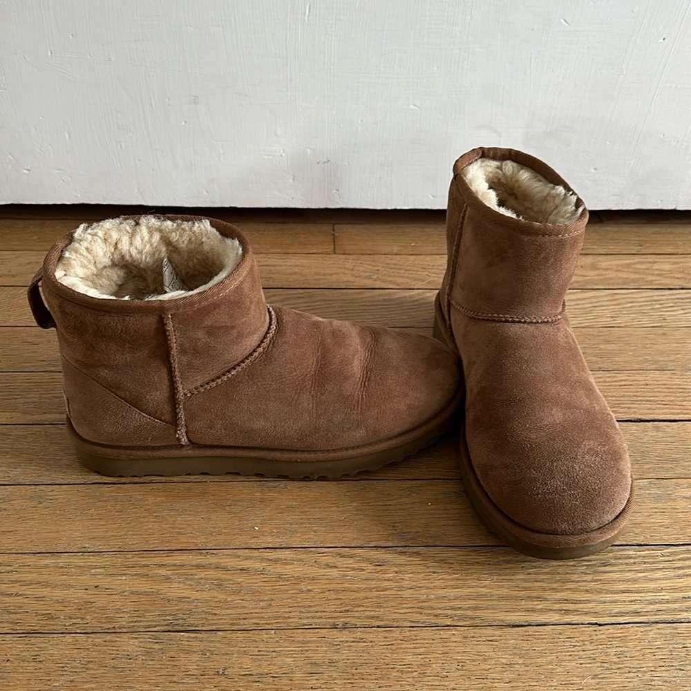 Ugg classic mini II, size 9